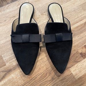 Ann Taylor Women's Elsie Suede Bow Slides, size 8M
